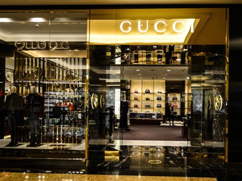 gucci uae website